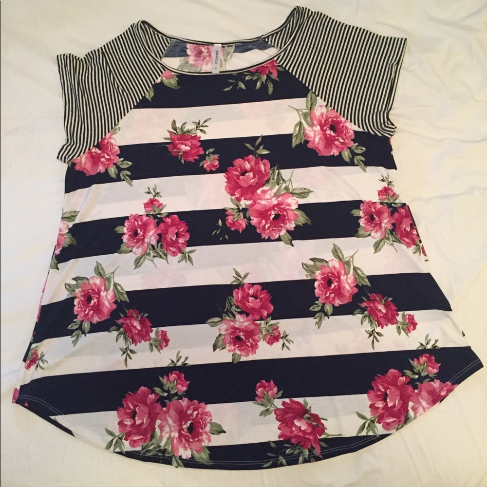 Boutique floral shirt top 1x EUC navy